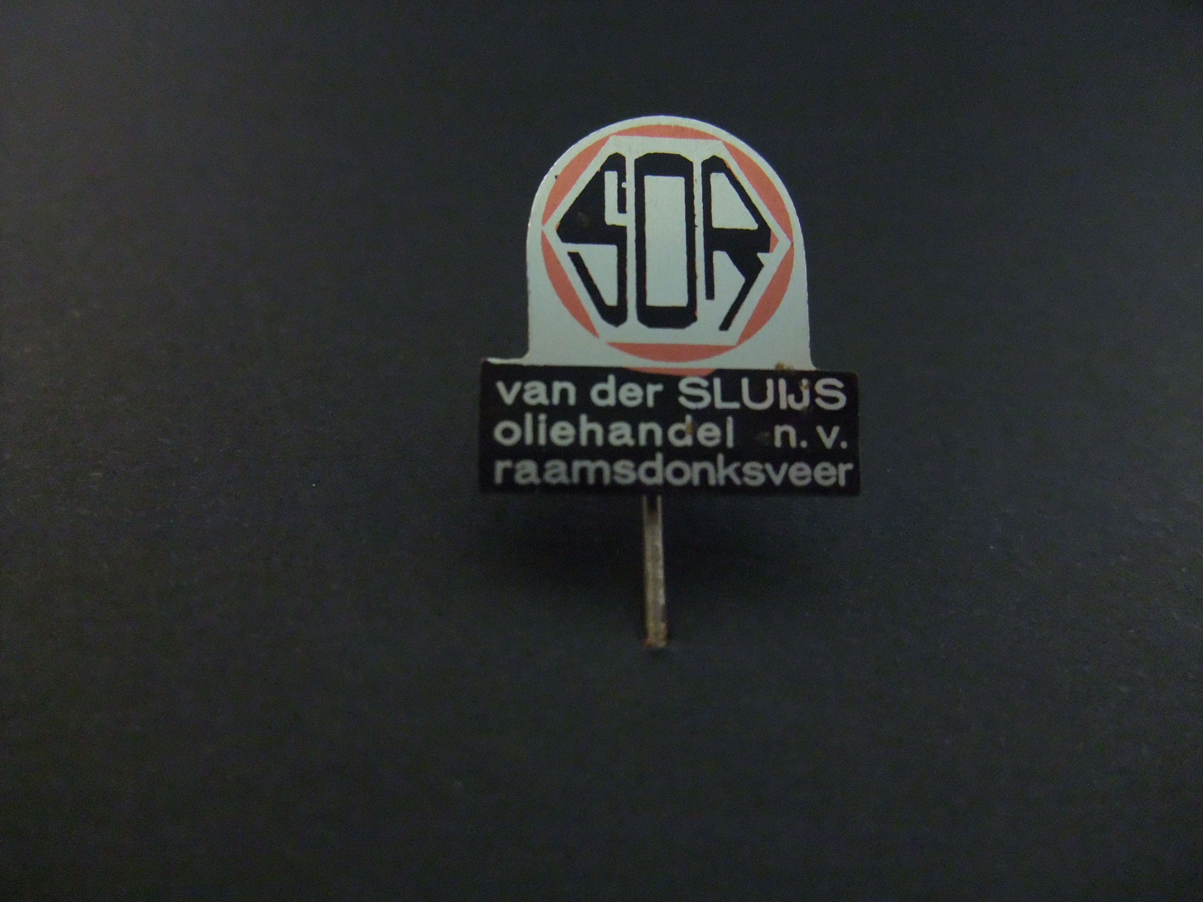 Van der Sluis oliehandel Raamsdonksveer(gemeente Geertruidenberg)